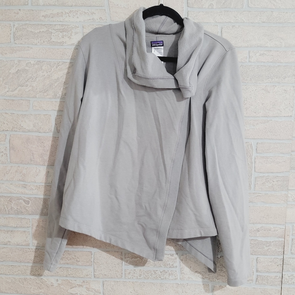 Patagonia Light Gray Women's Asymmetrical Cardigan Sweater